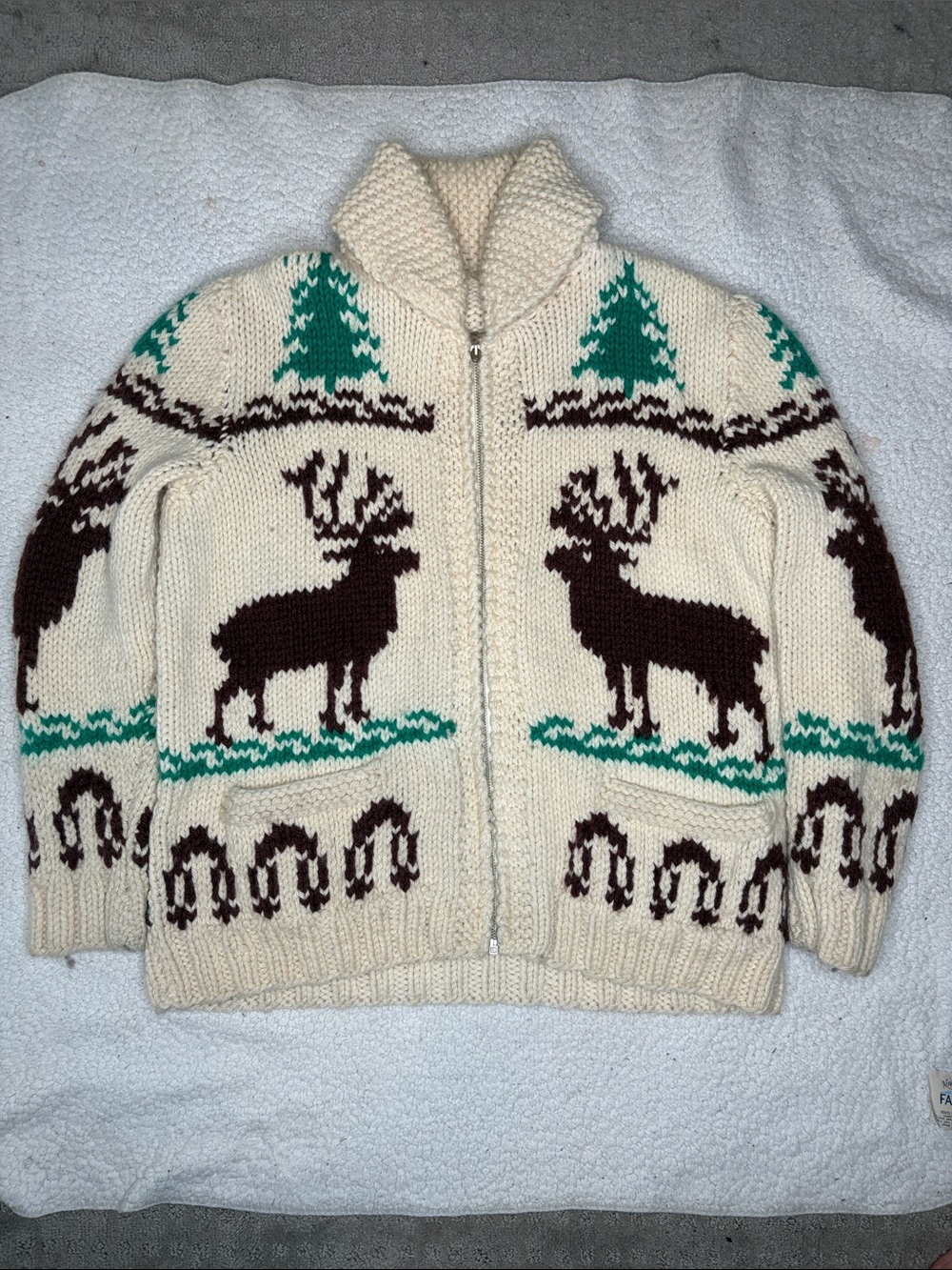 Vintage Elk Heavy Knit Cowichan Sweater: Size Medium